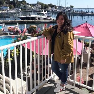 Meet your Posher, Rowena cristina